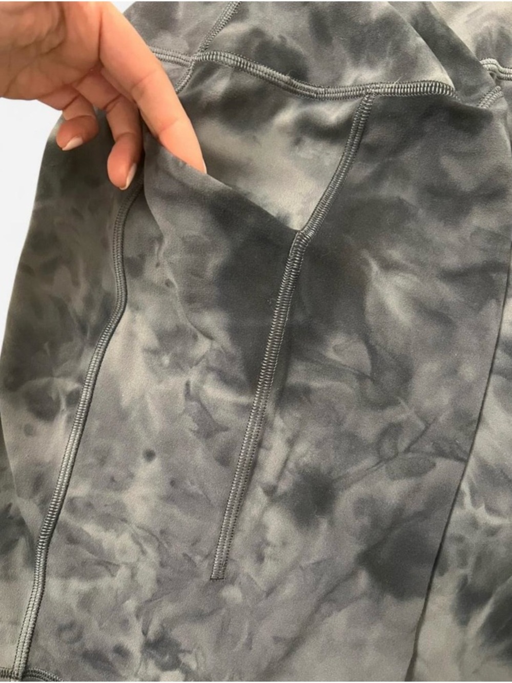 Lululemon Align High-Rise Short with Pockets 8" Grey Nulu Stretch Fabric Size 14 - Picture 8 of 8